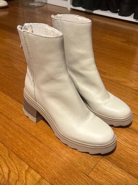 Dolce Vita Cream Booties Women’s 7